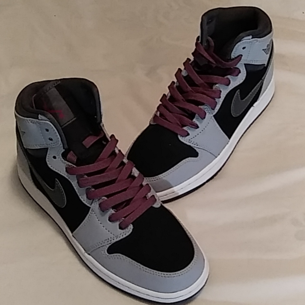 Air Jordans Retros Grey & Black Purple Laces Sz 5Y